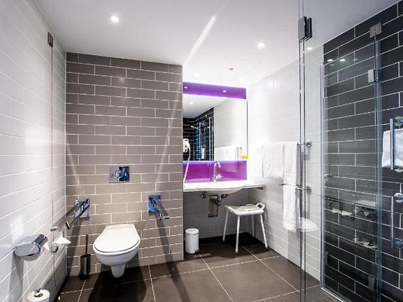 79C72F18E9D3E198937A5EE8EE43FFD3