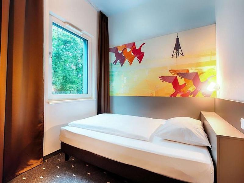 A9DB3DBCBEA2E42B1DF87B05D1A05412