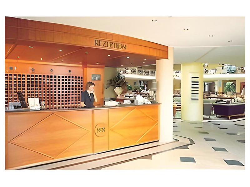 C8A9B9F089B856D16205D647FDA17180