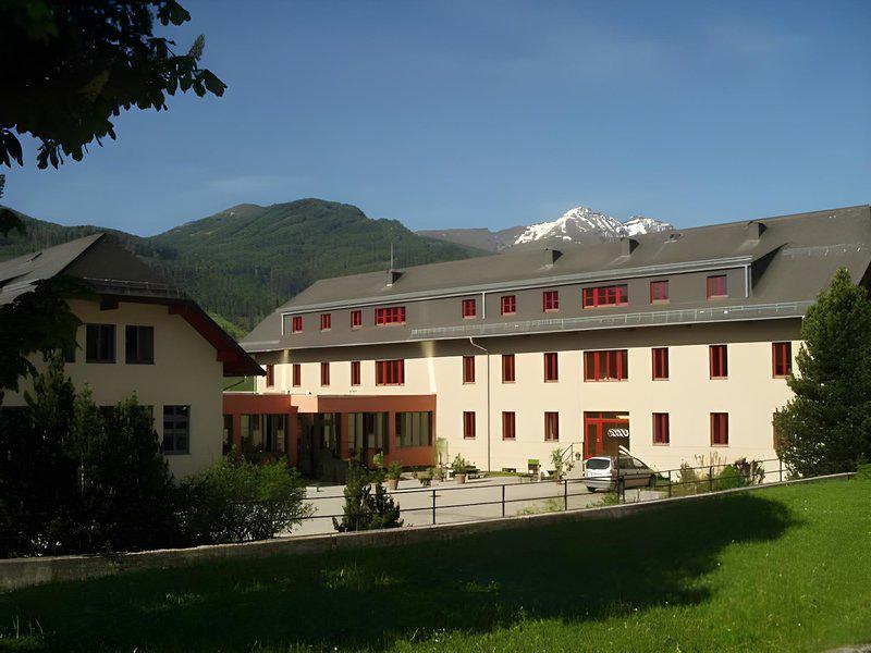 F1D8FA83E54BF8C8CE0B4ACAF7890688