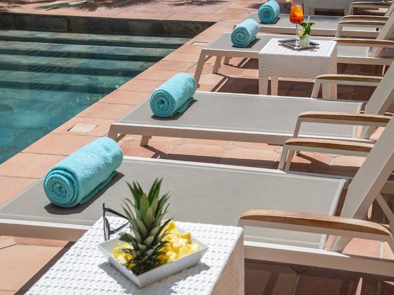 12842F4AFB479E1135DCA0F8722F753E