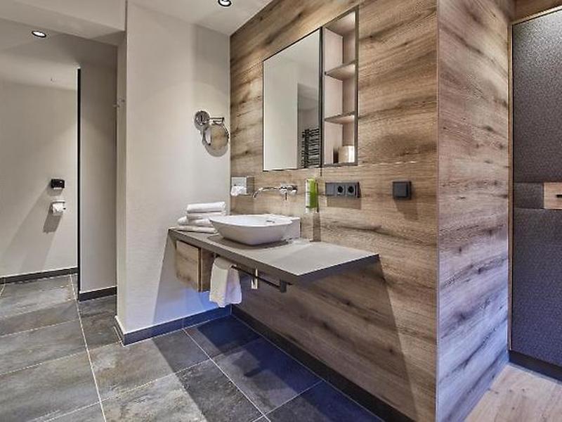 4A4B0162FD2E18A3340A36BF977ED9BA