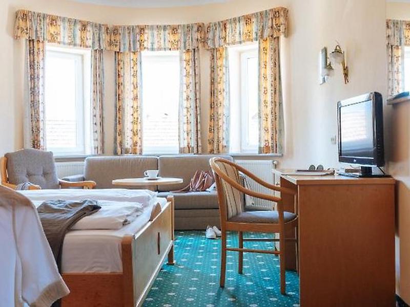 4E066842A51D8398E4B2707A455F3A31