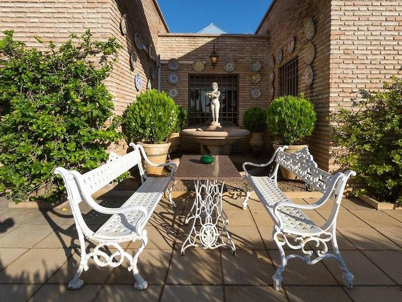 B8E6E3FFF94A6DC28E98AAC83281E008