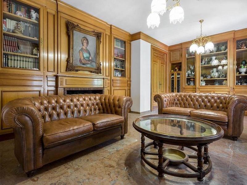 E30F18F75D4BBC9A7A6CFC90365BDE7E