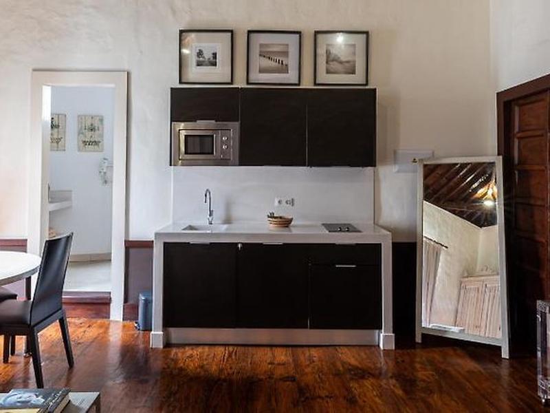 D5638C88E4624A7F5F076BA539E9A1F4