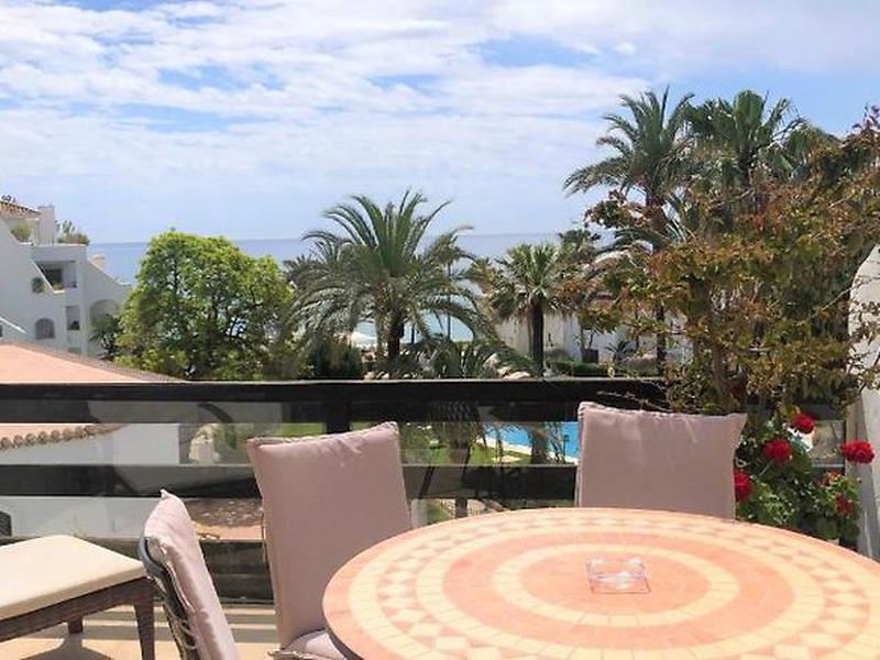 D1A9CEBE5F7E1E4547CD668B25F8FEA2