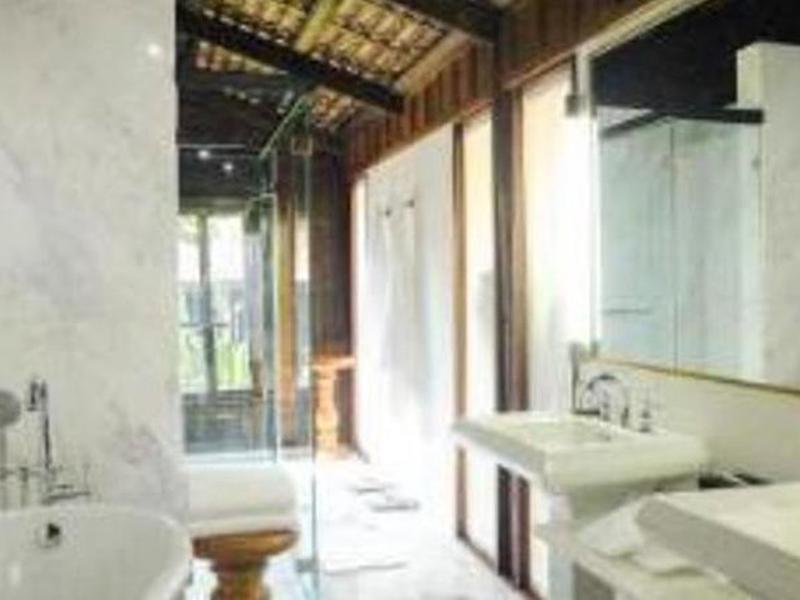 850B1F20FBE746FCC195802FA16EA8CB