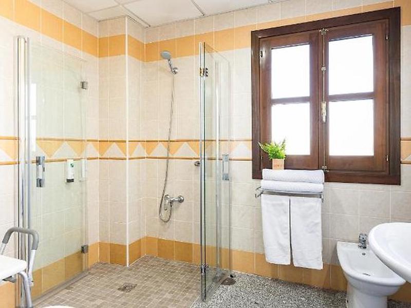 2C4EAF1837BC665C6CA7C267E51BBF95