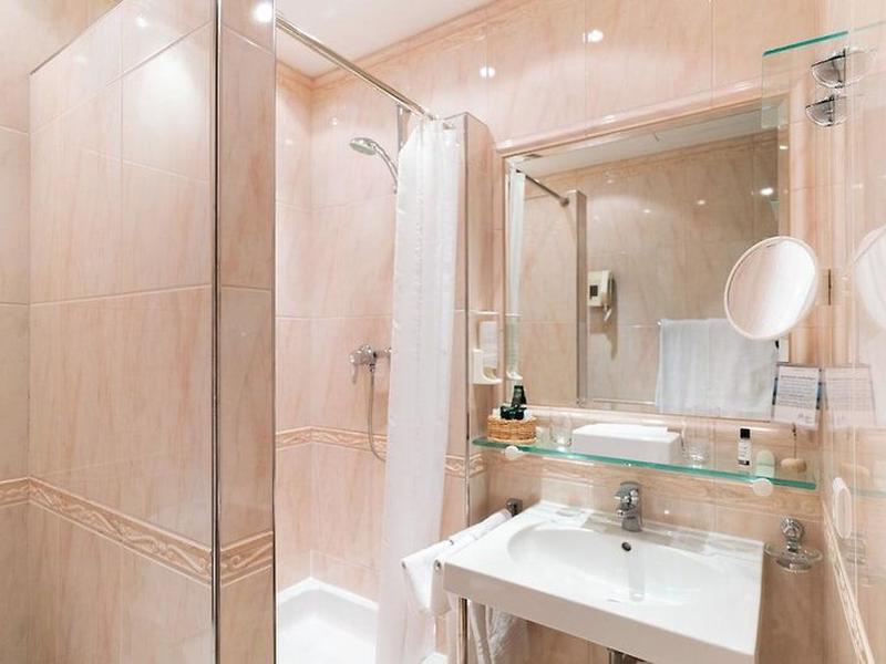 13598C5D977BC13BDA206C66AA93717D