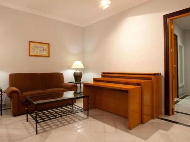 CF6ED1C8F8C3333ED3A50E3F06D7B37E