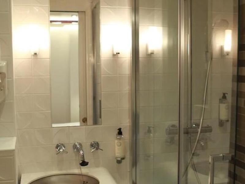 D04BF881FFCEE38224BF89214E1682FC