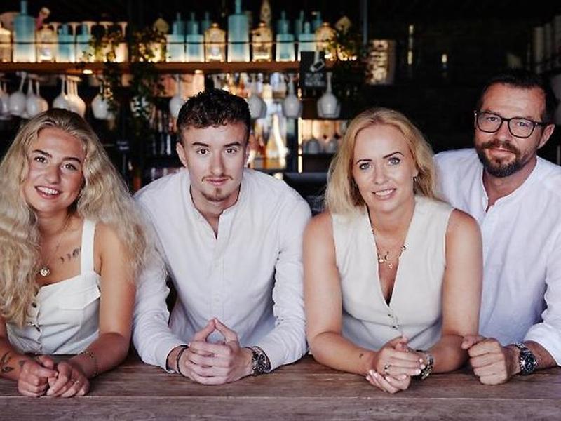 FD2C5BD7989D30127C1760D1408AD401