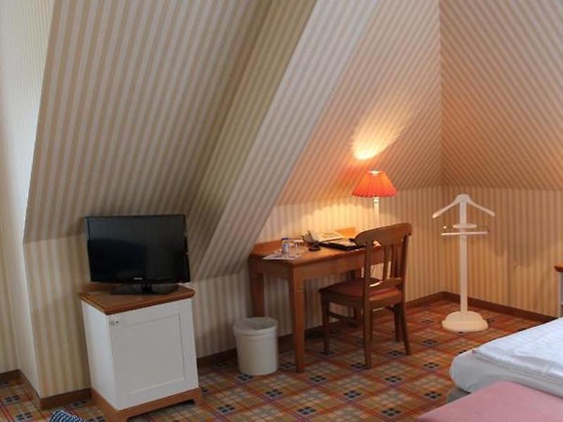 F3FE6FF1F6C3E8EB20DC58526CD5C8CE