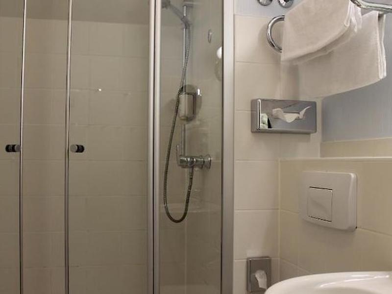 E512CDD7FA22389CE04181079DDDE50B