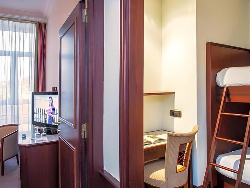 EED78CF394EF0F7DB45F046A86C9F809