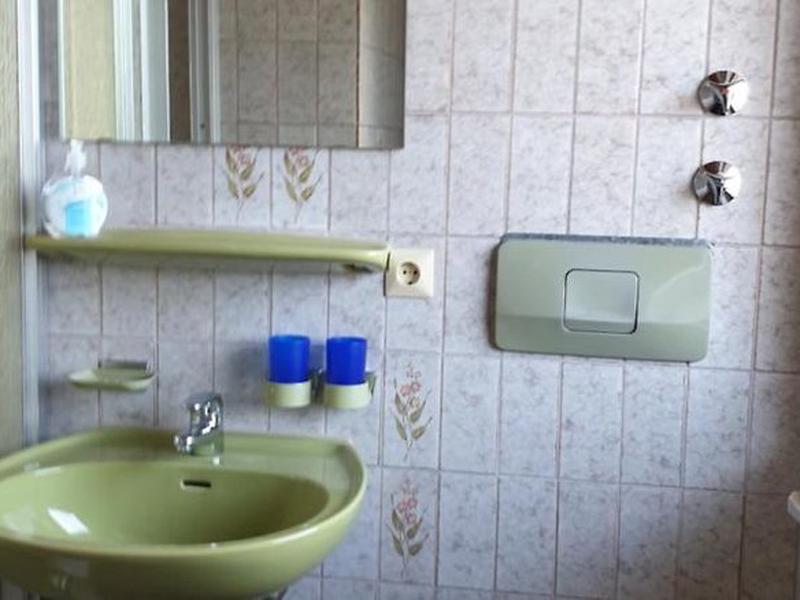 4DA7303F5E759D3C25F66EBBCB1C1379