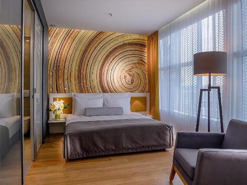 026CF798D58DAD031A78C085F7952093