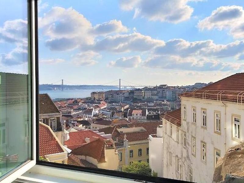 5EDEE23577EF67A5FFF41F87F9B16106