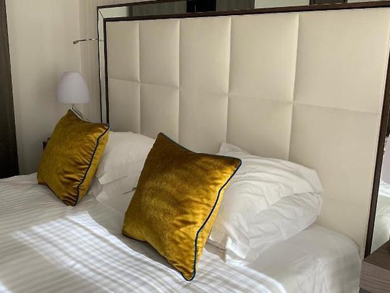 DE84F8C4E7586E19A2B0404C55188D80