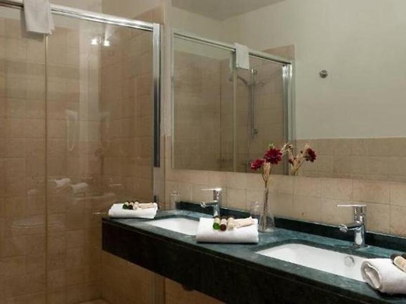 6E3E6161B1780E0E410CCCF2827736EB