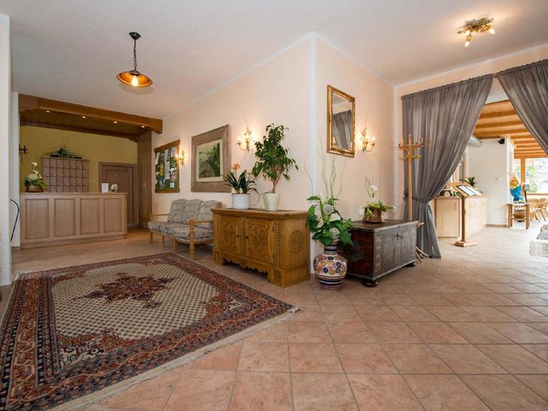 FEE5695FB956CA7F5F744EC7AB949E81