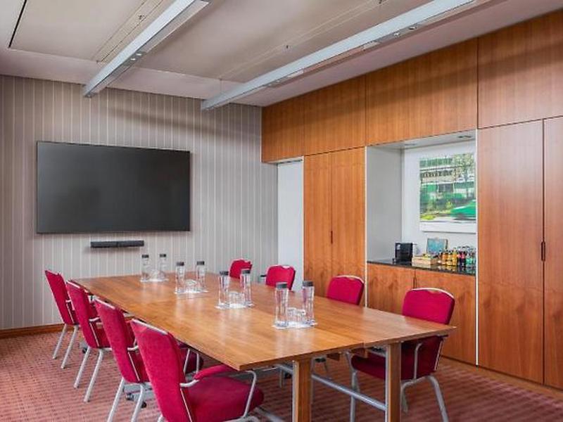 EE1C3E30076C642123F584F7328A5585