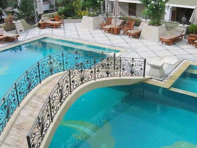 60F76112D8D39A45DF40E6073E564A98