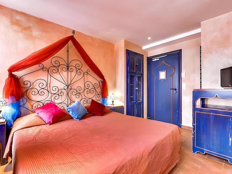 3A8FEF68FB10C65A2F1ABB31A4D126F1