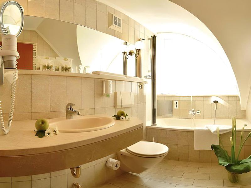 865590B711C1C9806DF8AFF8A46FF8B8