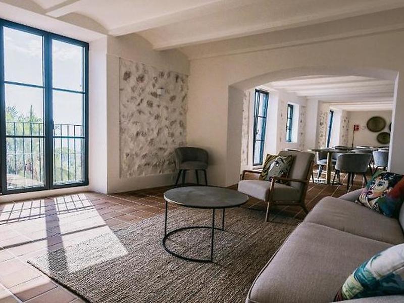 DBFDCE4061DA1F8CAC454AF8843F9494