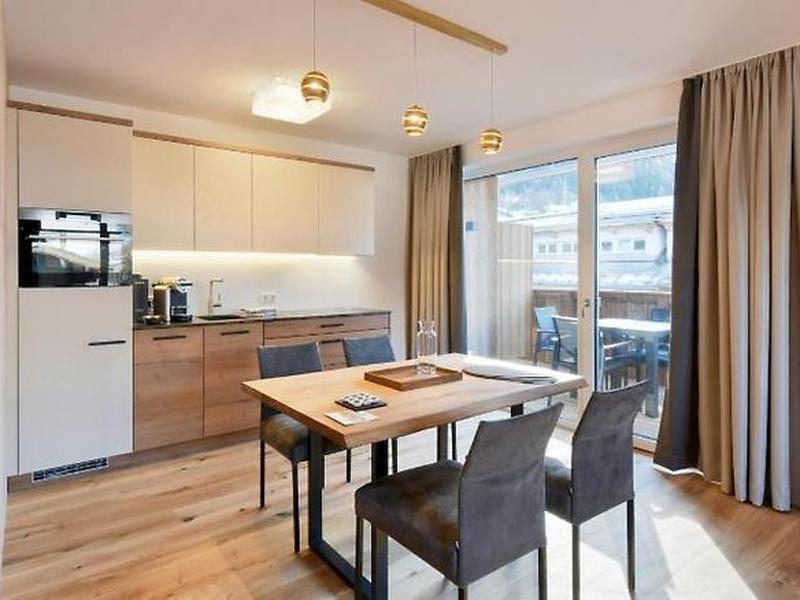 BF0A2963A3F02DFAE4E01D805313C40C