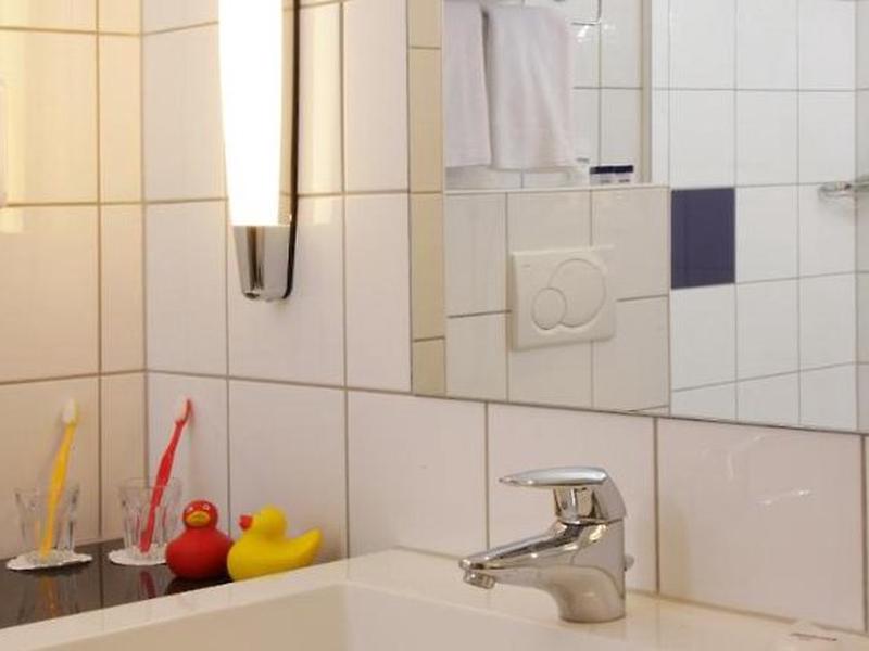 13D438D657F22A786B4C15C449BCB071