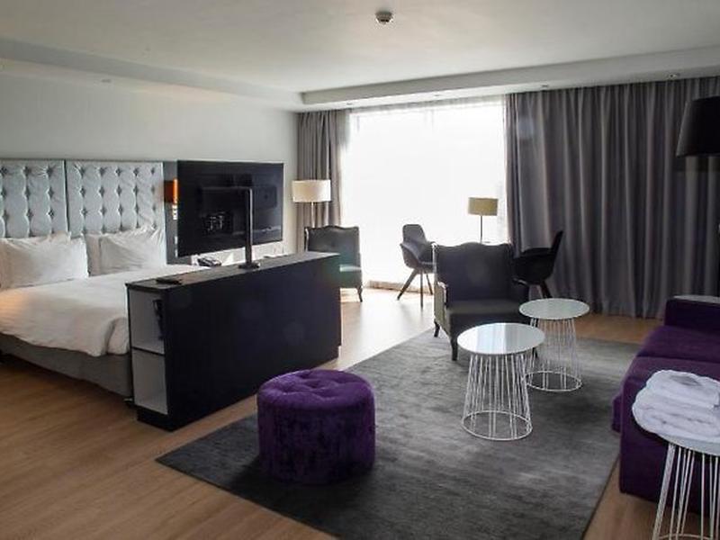 017FBB8DDECED536B445269ADA227D74