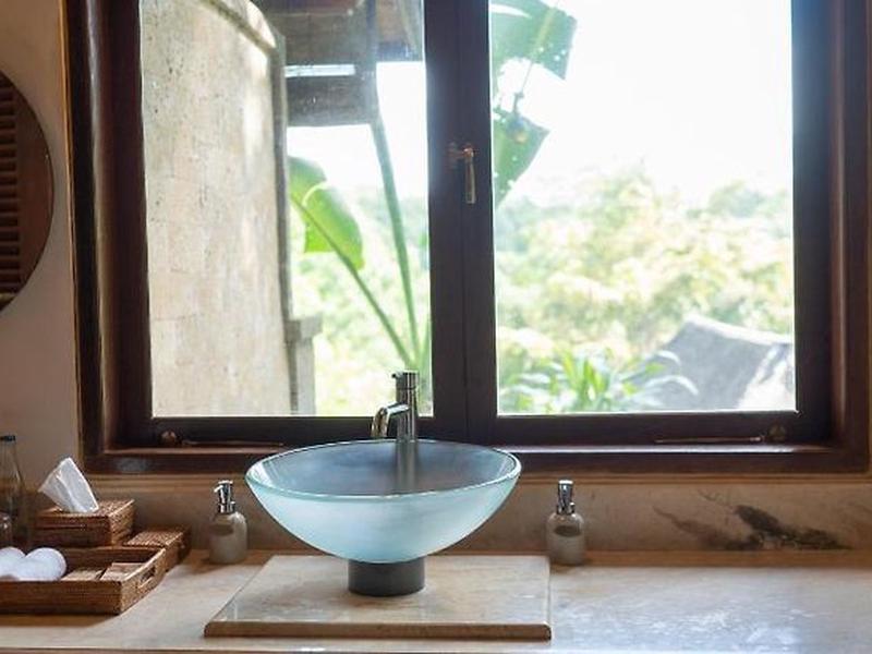 13AD8870C7D4136A92951FA2148772B4