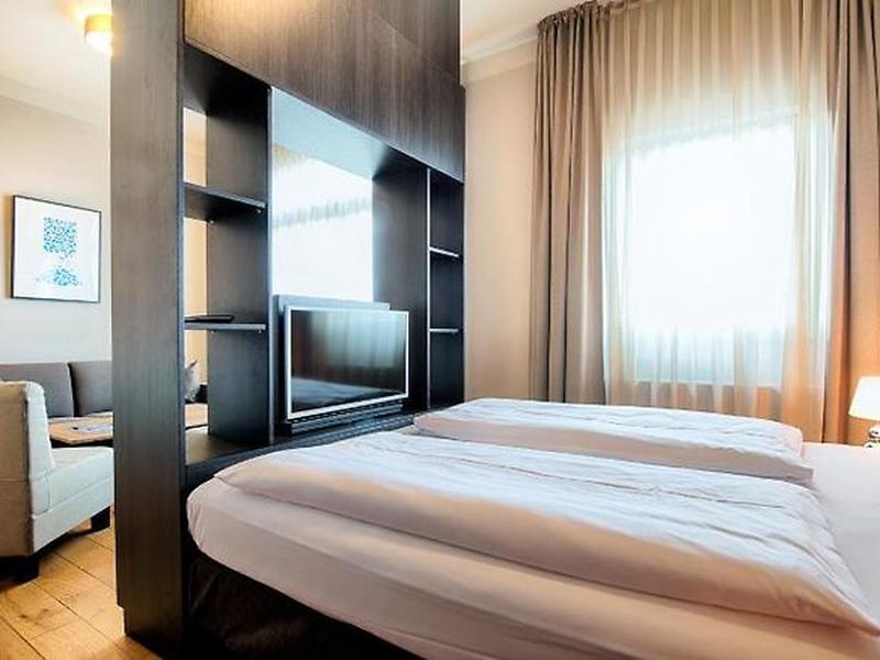 4B1EAB1F9C356F4C0E12A30B0EF8683A