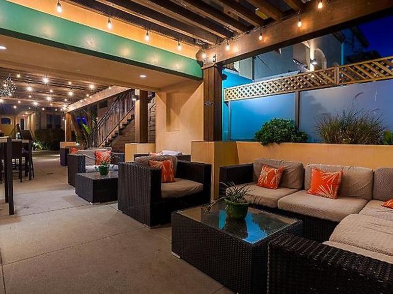 2A0CA05FF29284E93D8CF33C0EF92E45