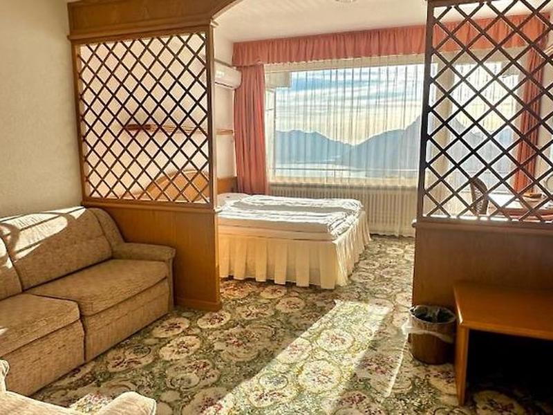 3E550E404F1B1F09E3D56FB7158B137B