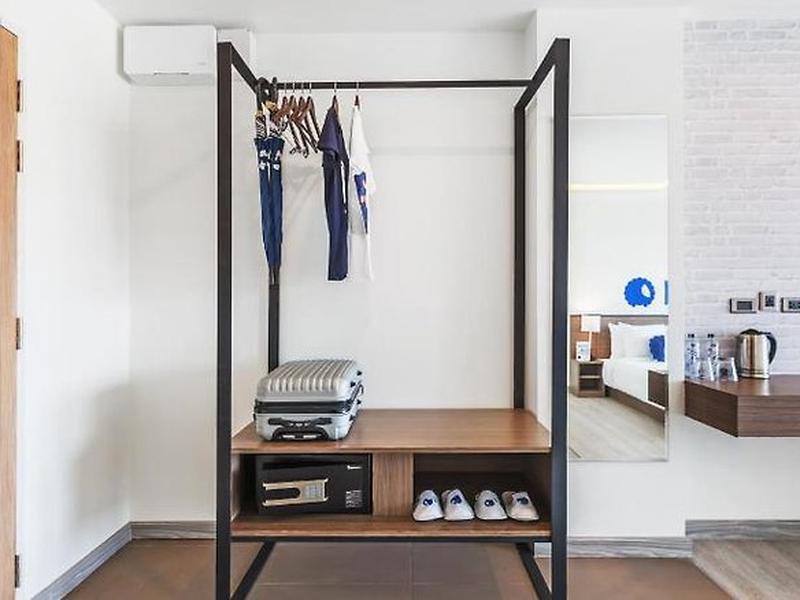 F6E7299AE9C948D243E7A3FD53348F78