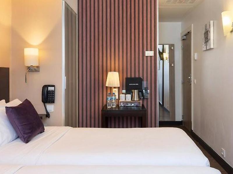 89081B2526AB41E1E0F4EBA7F5925C3B