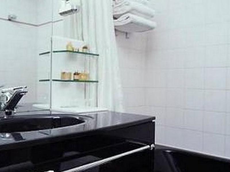 E64FCF39BFB144C9A30A205FE0347B78