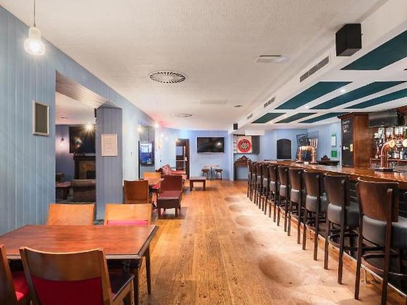 03B8086A5DD58759F703F3A9C72D9EF8