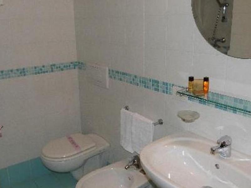 E19A5AC5180B986852BB370F165034C9