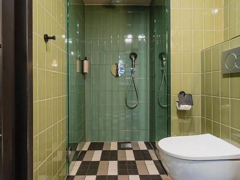 222ADF59E3B14EDA9C32ED2E6113F08E