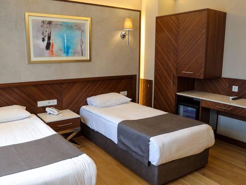 05EEF5F7832075776477D27F30C7208B