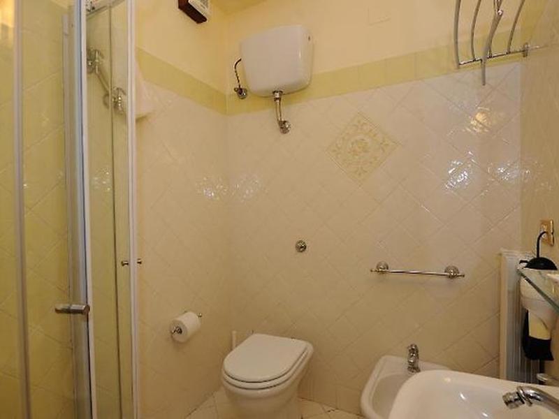 75DC66B6832636FEAFC84296AE45DC19