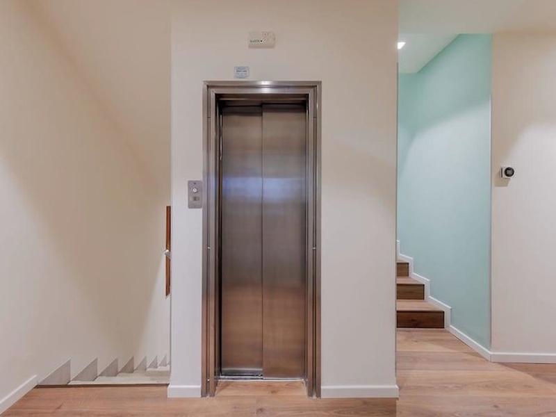 05458327E00C33AD4C08071870F5DBC9