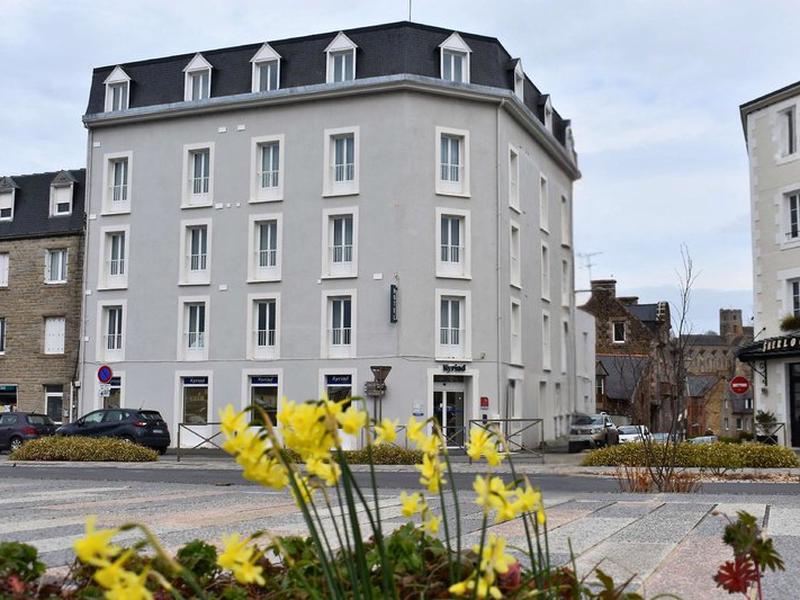 16E5A4C0B1D2477AB6EEDBD81D69BE24