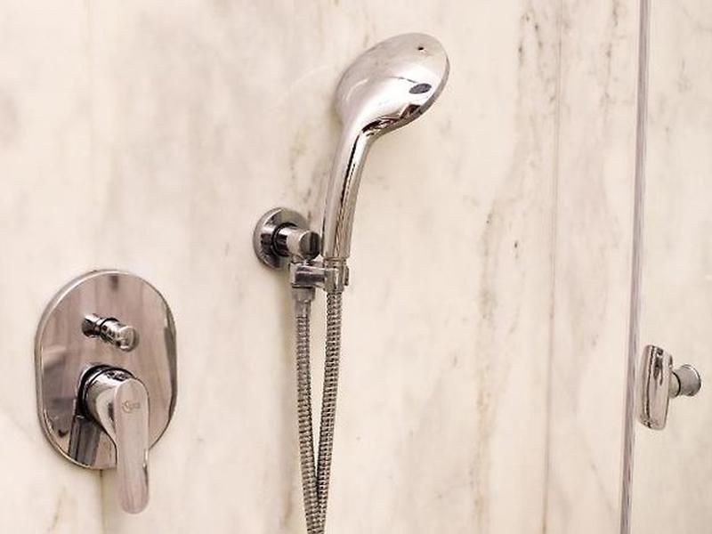 03D648F57C4AF4B909D97995DCC556EE