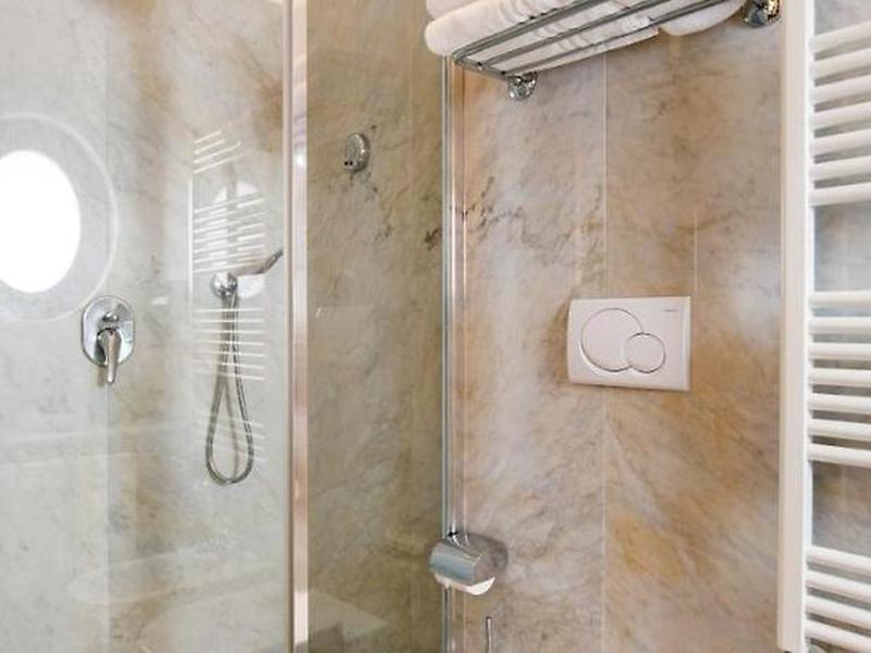 875EA04CA90B1E4D4330003E294962D5